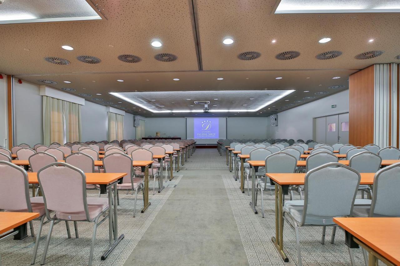 Lh Hotel Dvorak Tabor Congress & Wellness Dış mekan fotoğraf